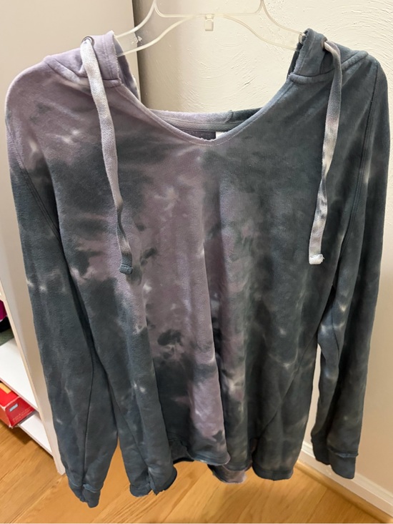 Member's Mark Tops - Women's Tie-Dye V-Neck Hoodie in Lavender and Charcoal